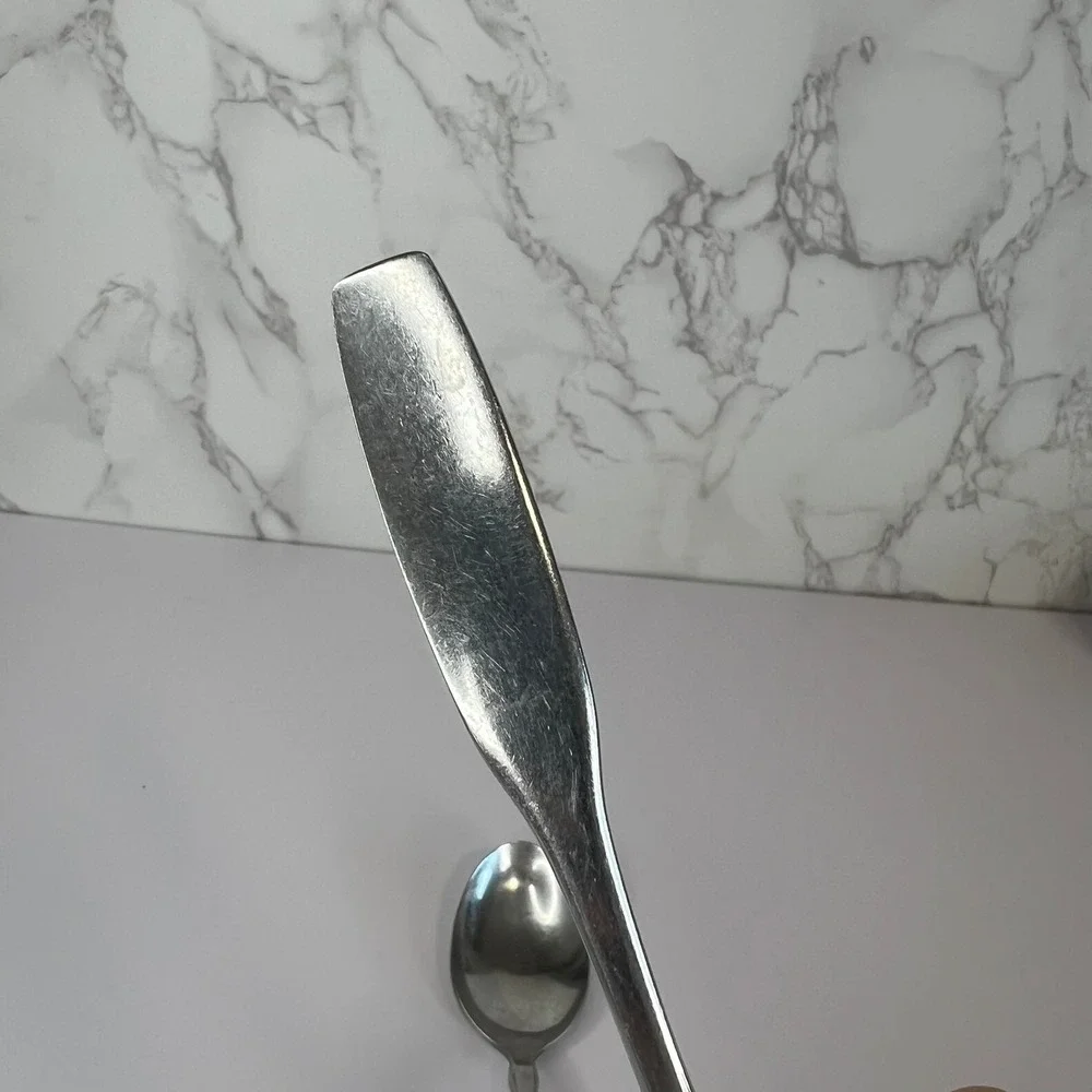 Oneida pieces glossy