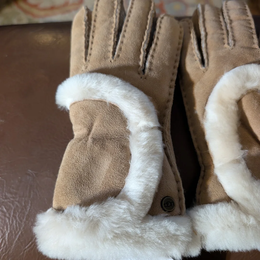 UGG suede gloves