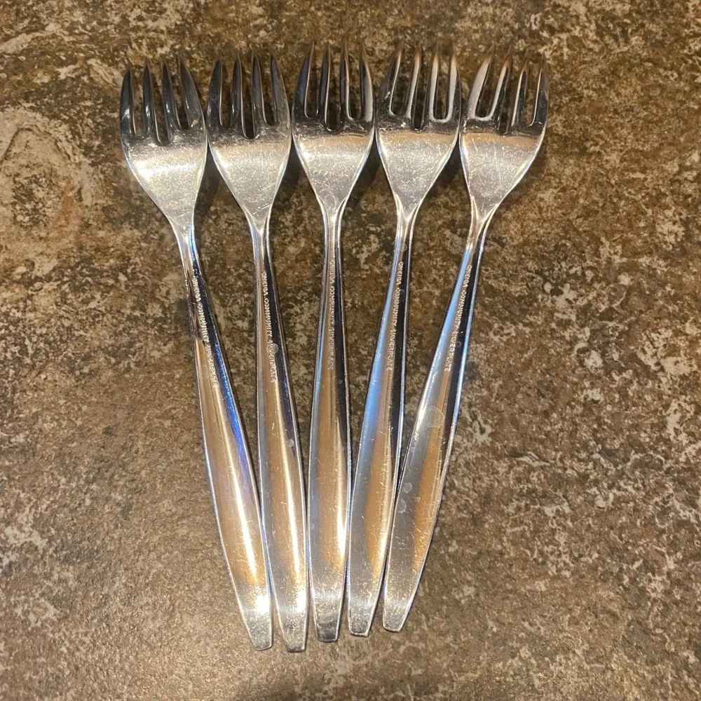 Oneida Salad Forks Set of 5 Silver Silverplate Enchantment Gentle Rose Pattern