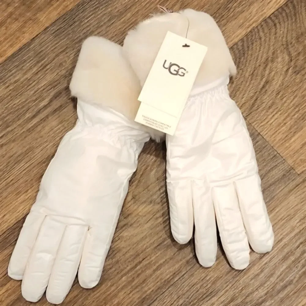 UGG new see