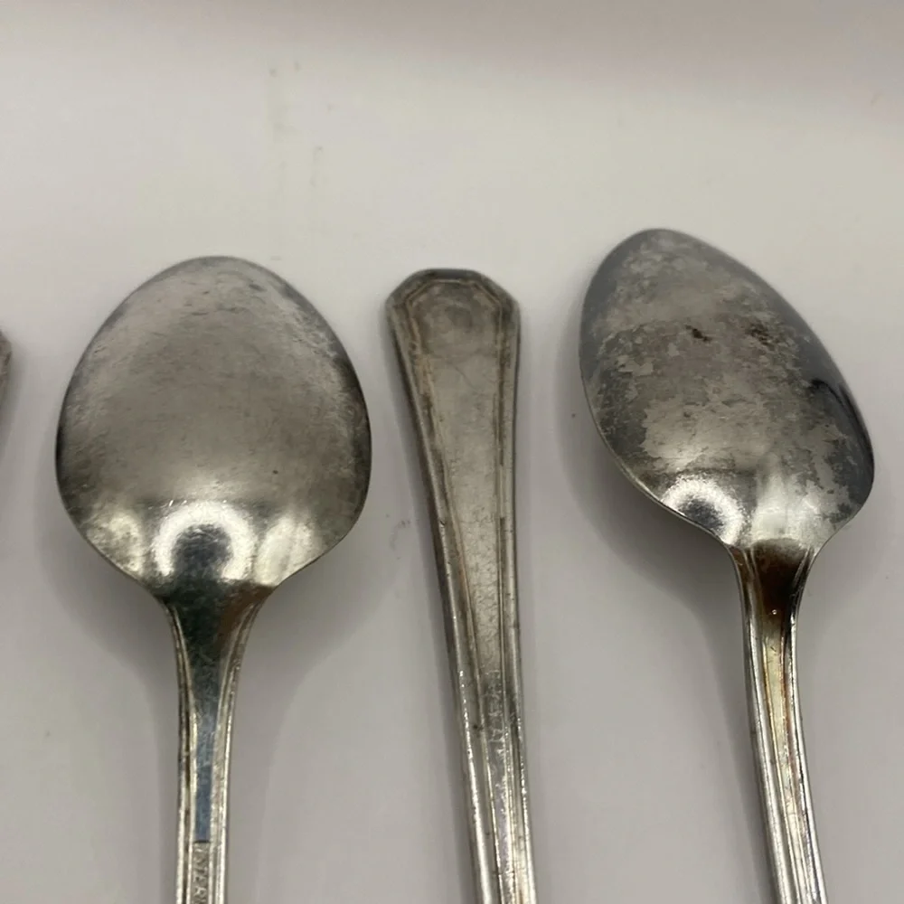 International Silver Co silver plated ice tea spoons set of 8 need polishing VTG