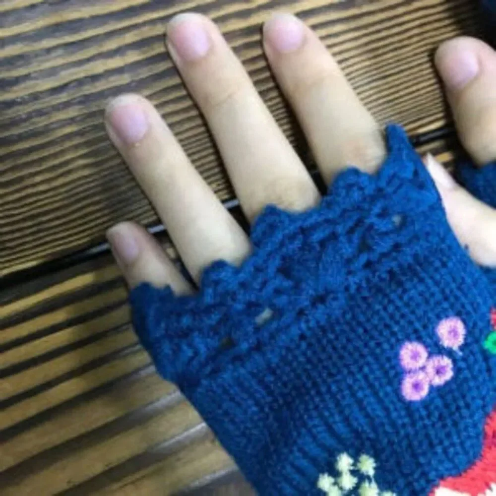 Unbranded winter knit