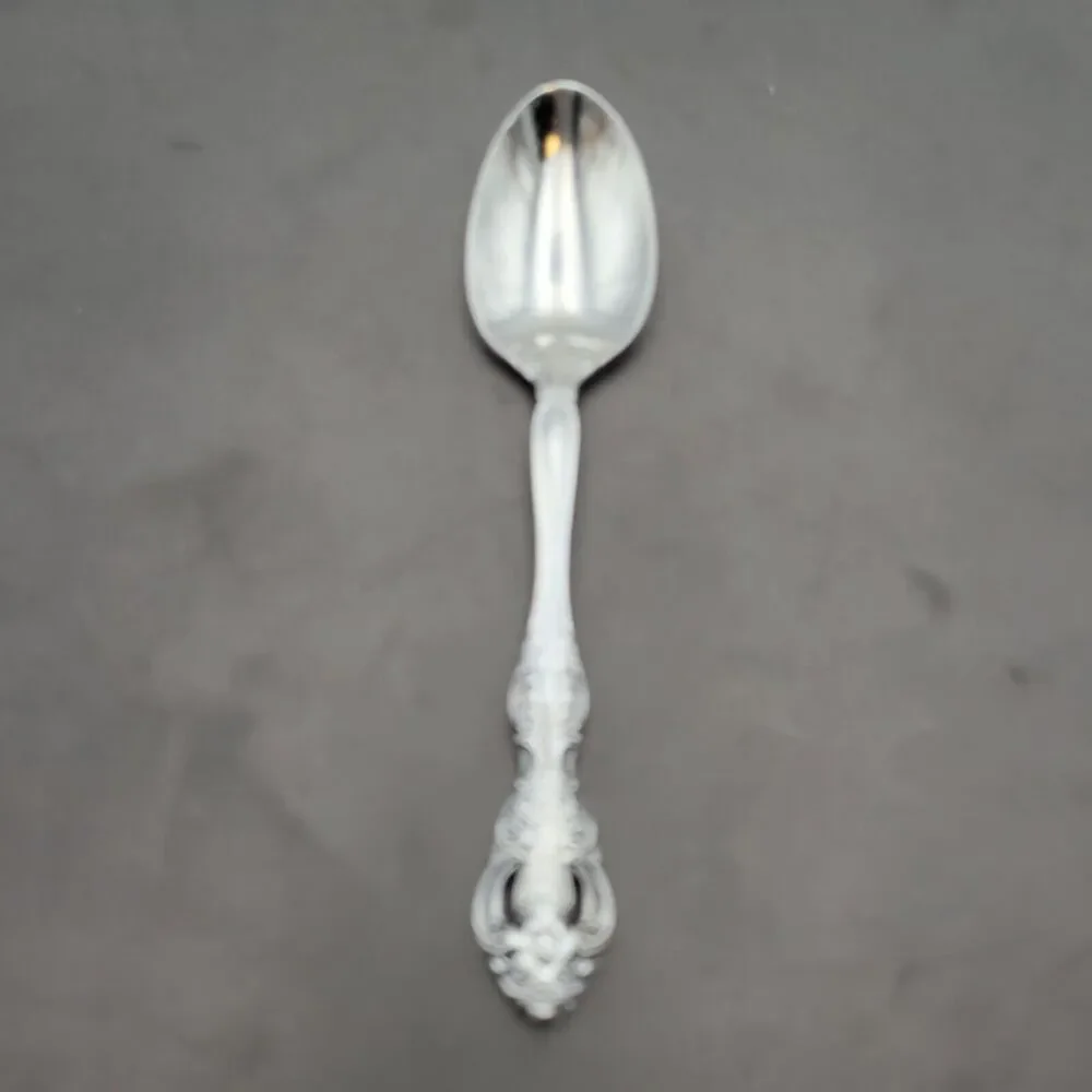 Oneida glossy spoon