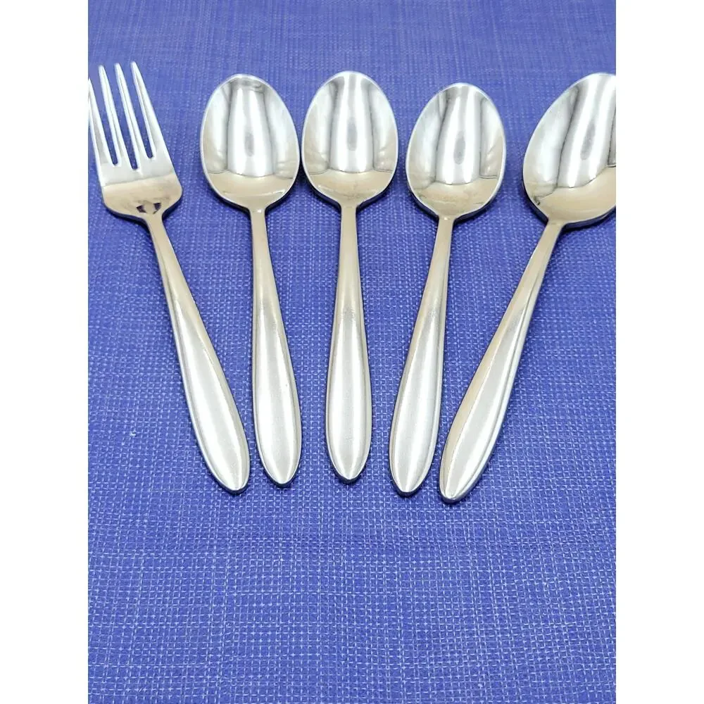 Oneida mooncrest stainless