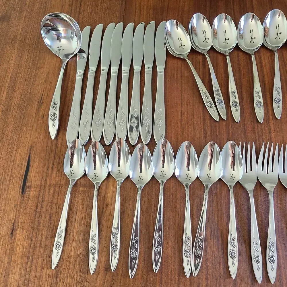 Oneida consistent spoons