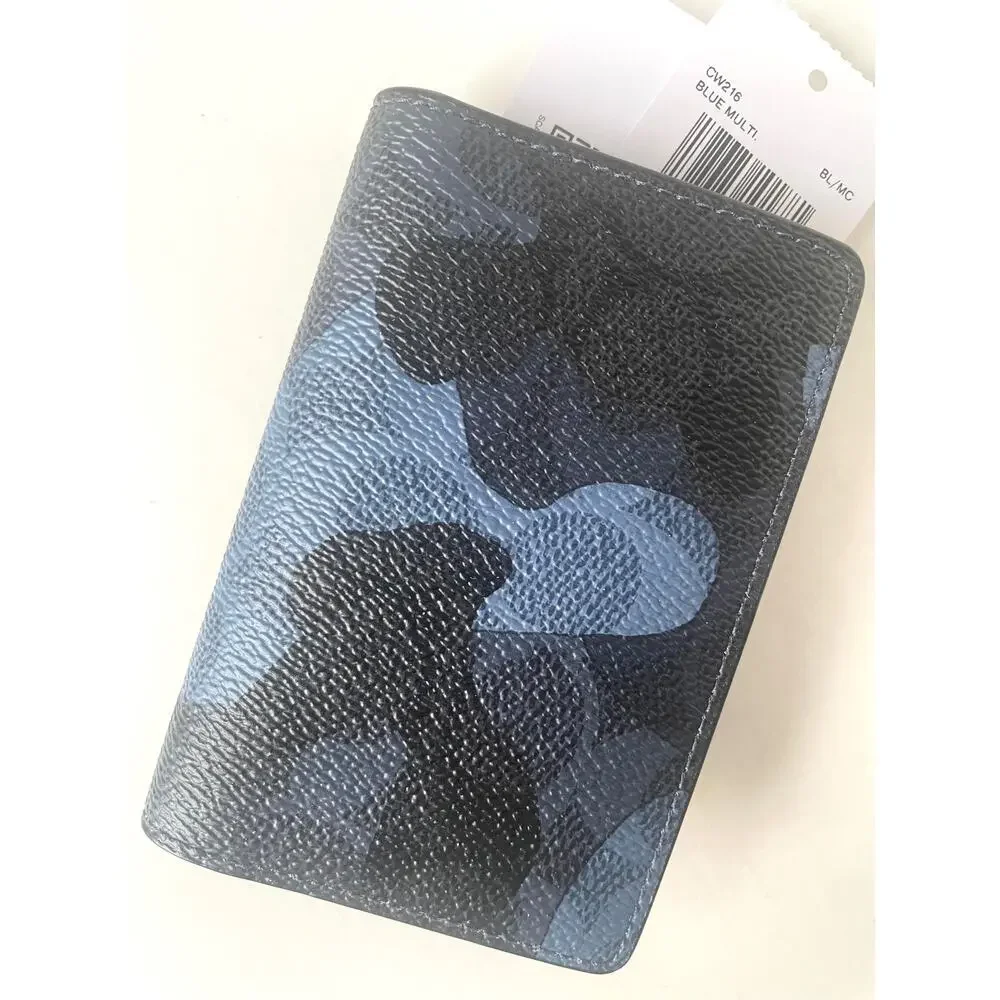 Coach this minimalist