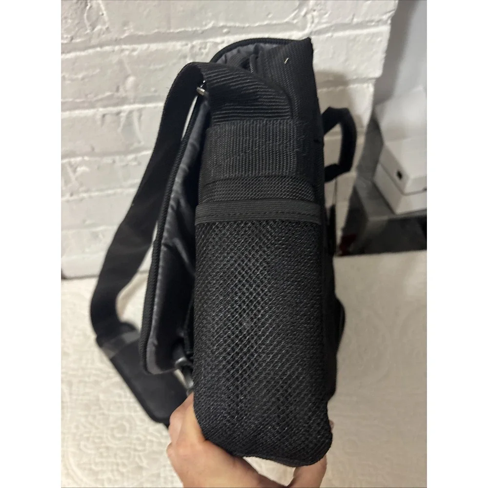 Kenneth Cole Reaction screen as
