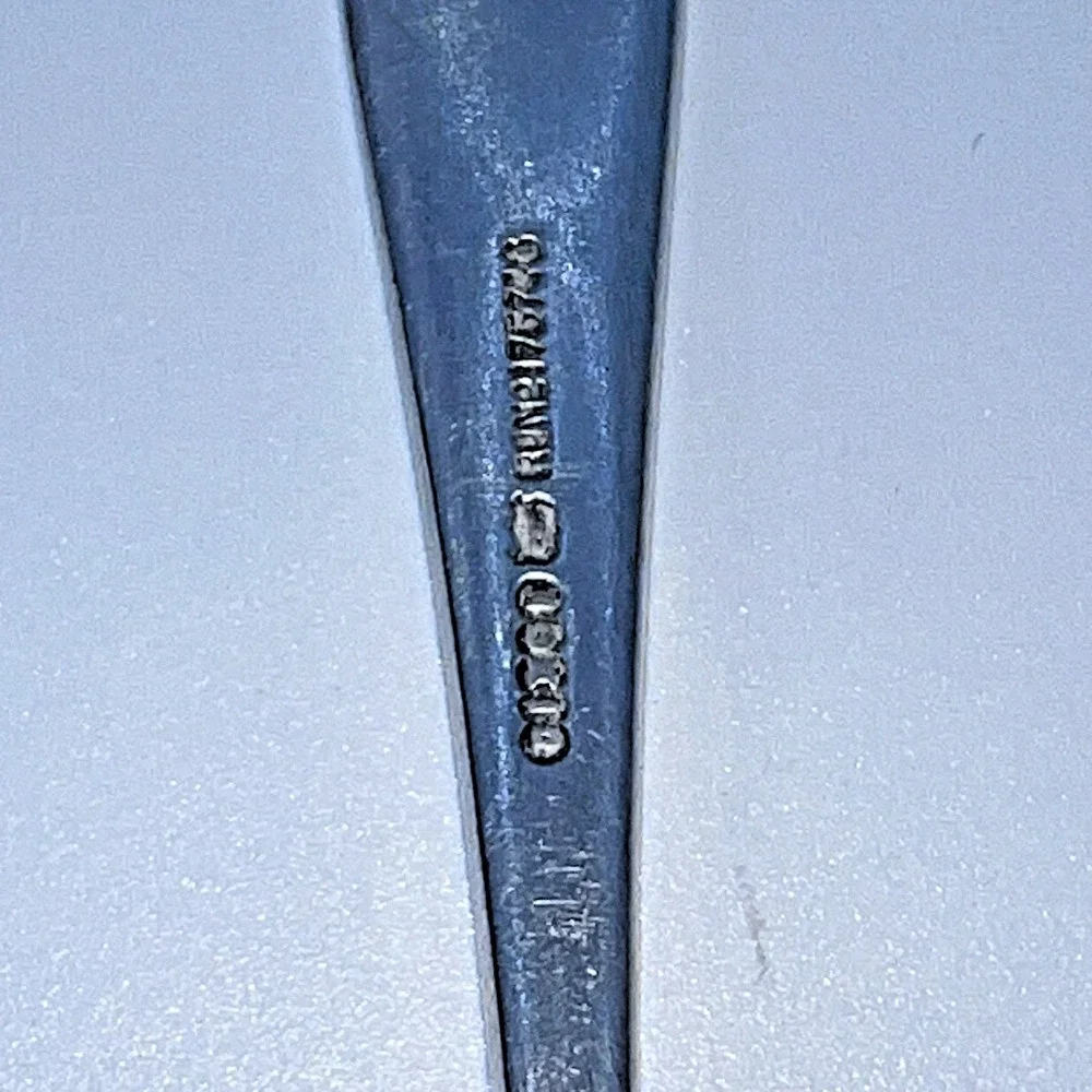 Dixon elegant vintage