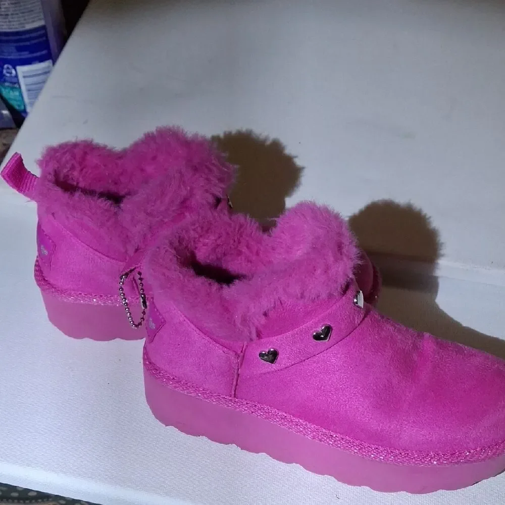 Skechers Kids Shoes in Vibrant Pink