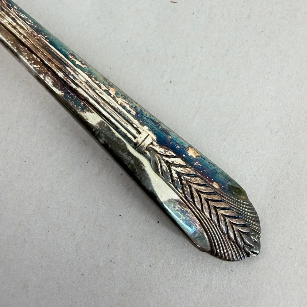 Wm. Rogers Mfg. Co. glossy flatware art