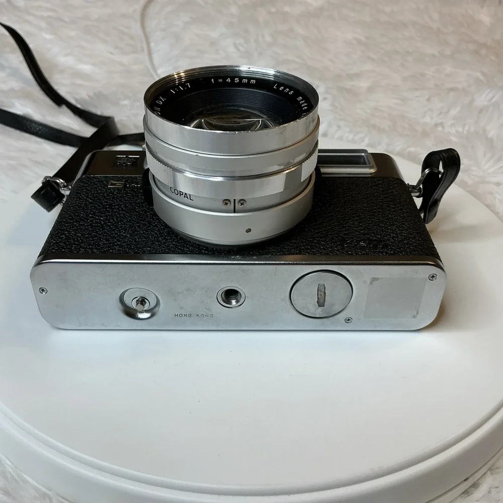 Yashica Electro 35GSN  Rangefinder 35mm Film Camera untested
