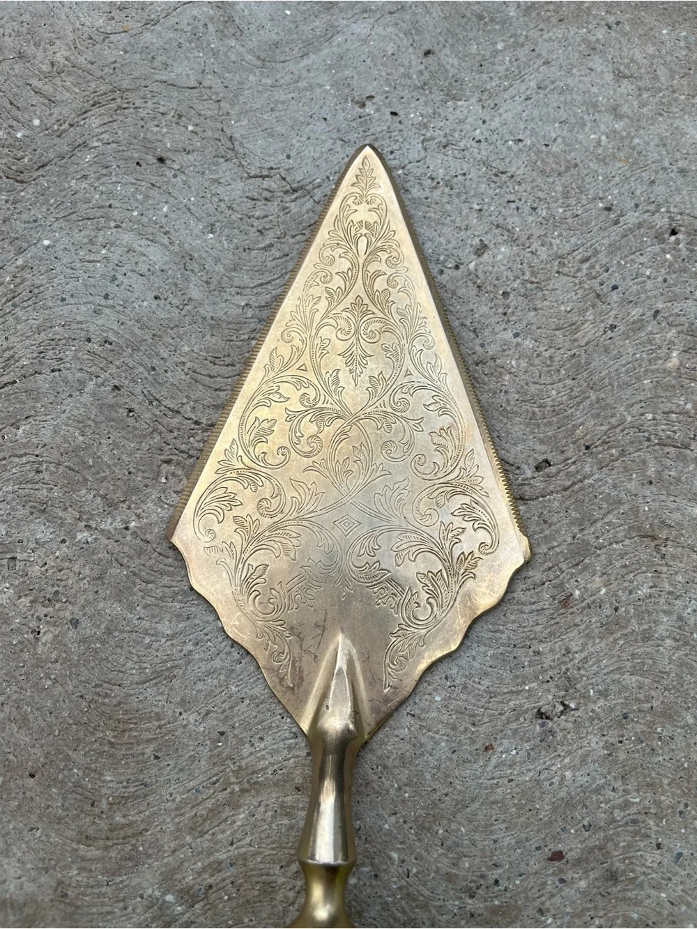 Vintage elegant gold