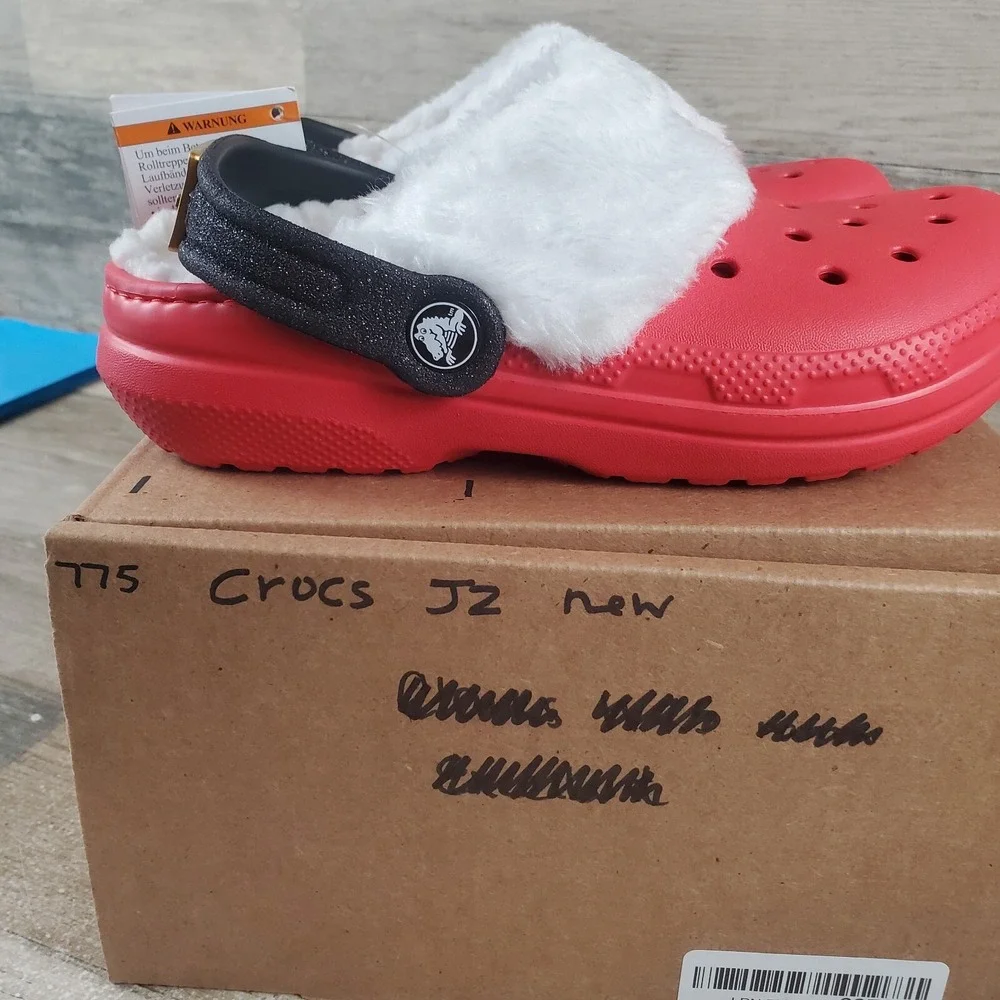 Crocs Classic Lined Santa Kids Clog Sz 2 J2 Red Rubber Slip-On Slingback Shoes
