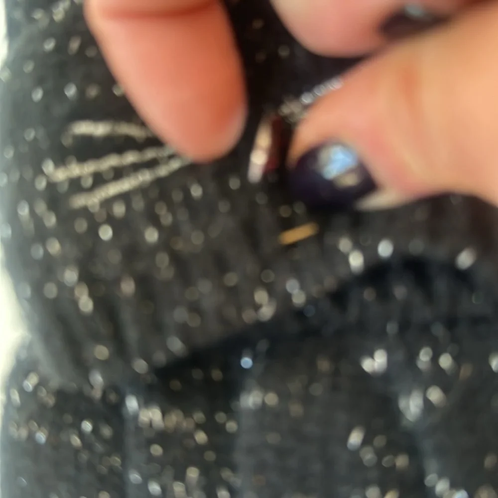 Claires fingerless cat