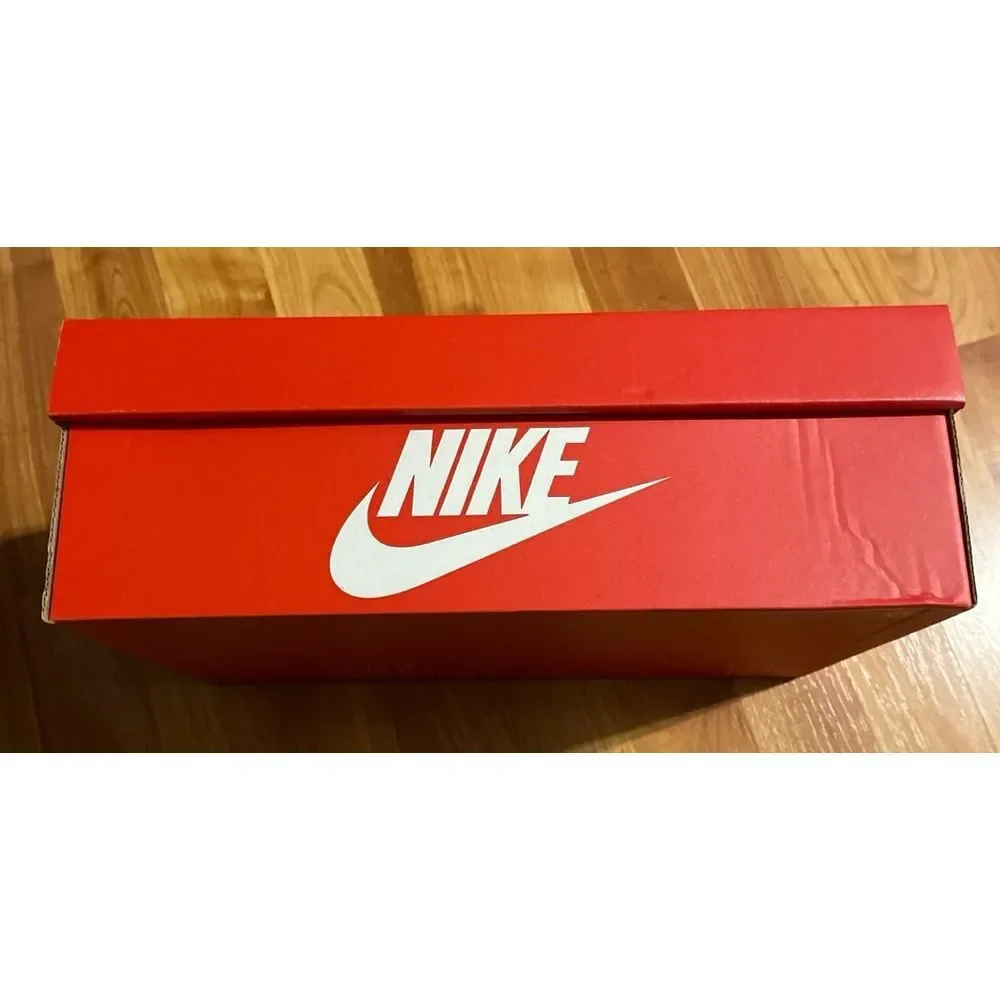Nike empty shoe