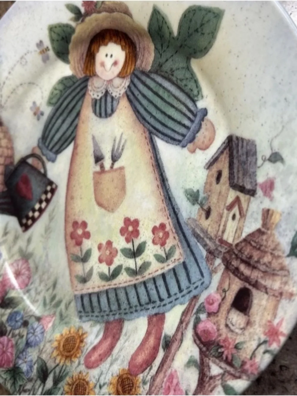 Franklin Mint Heirloom Collectors Plate “Bee An Angel” 8” Folk Art Garden Angel