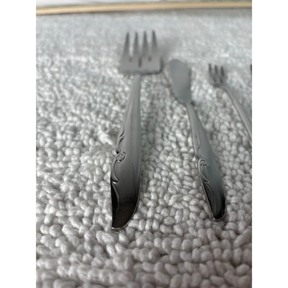 Oneida Mermaid Stainless Steel 4pc set Serving Fork, Butter Spreader, Olive Fork