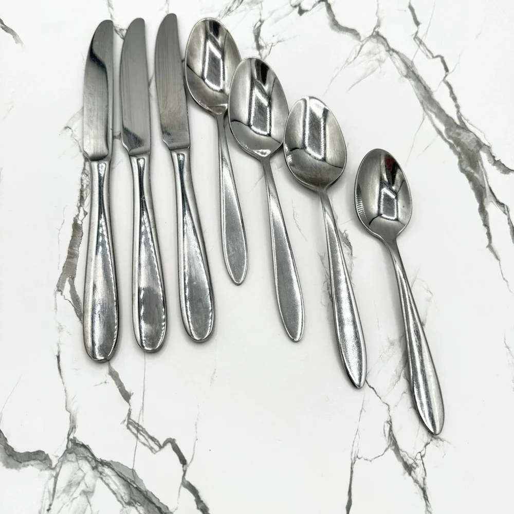 Oneida Stainless Luann Jennifer Mooncrest‎ Trista 7 pc Dinner Knife Spoon