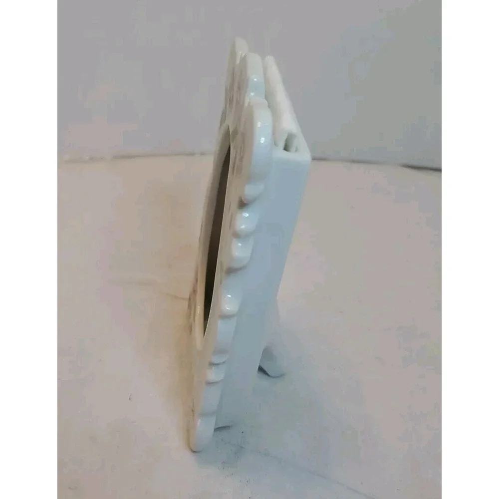 The Unbranded Brand vintage porcelain
