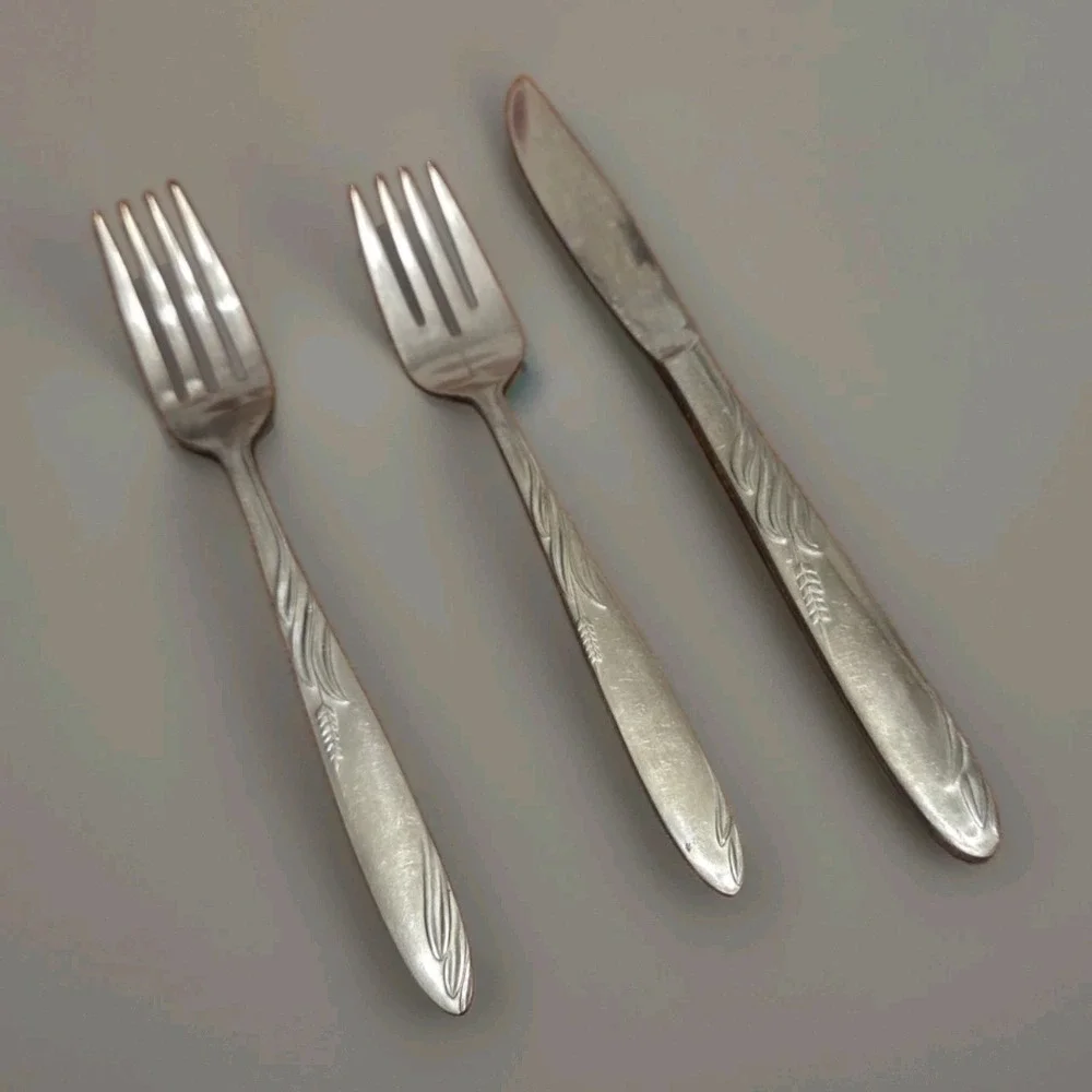 Vintage Eventide Japan Stainless Steel Wheat Pattern Flatware Set 78 Pieces Case