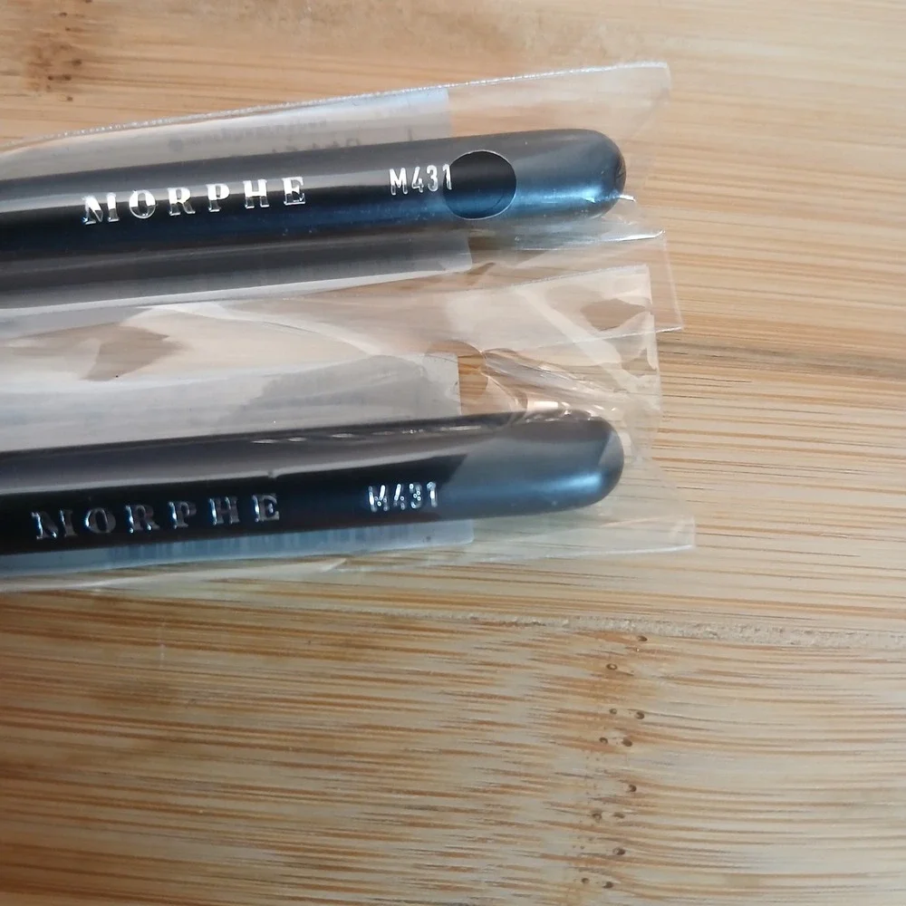 Morphe makeup brush