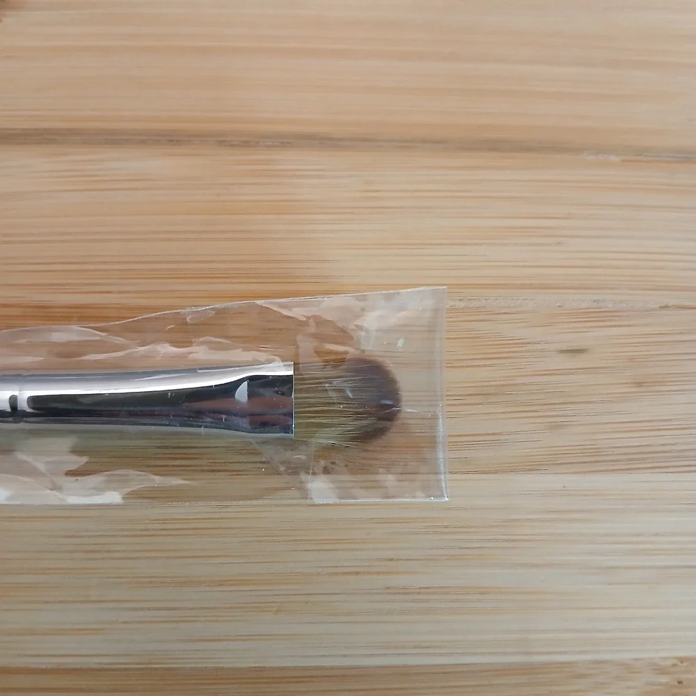 Morphe makeup brush