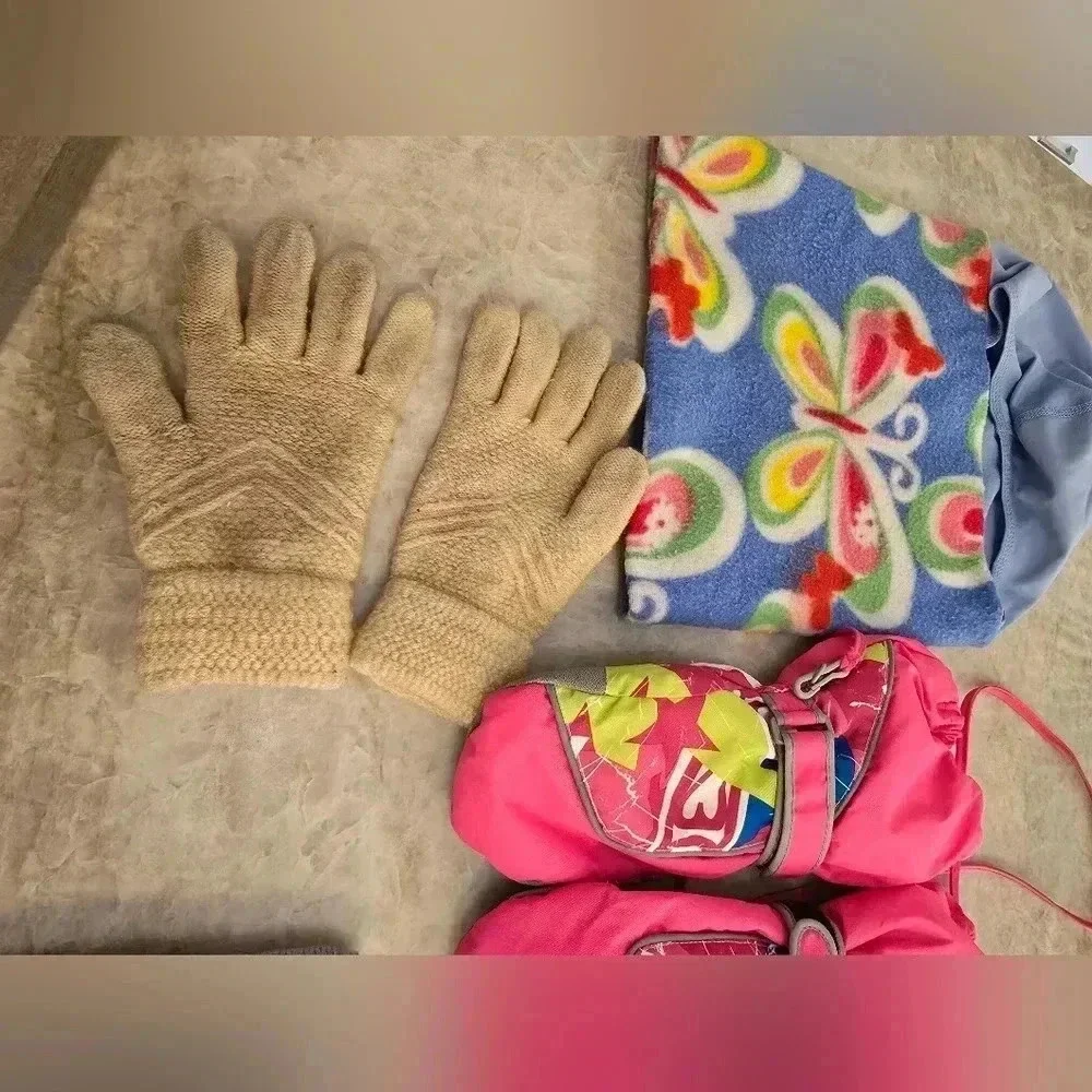 Girls winter set bundle mittens scarf