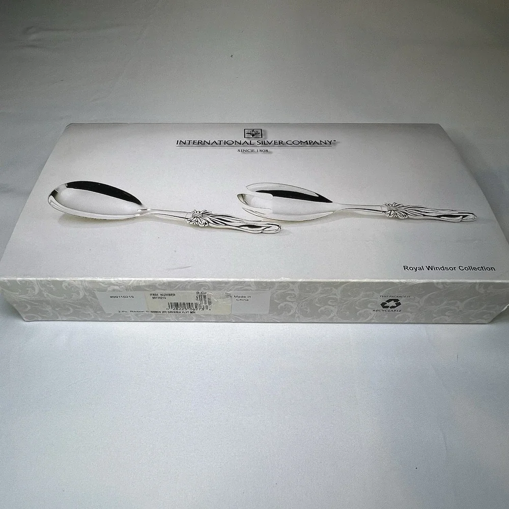 New‎ International Silver Company 2 Piece 10 1/4