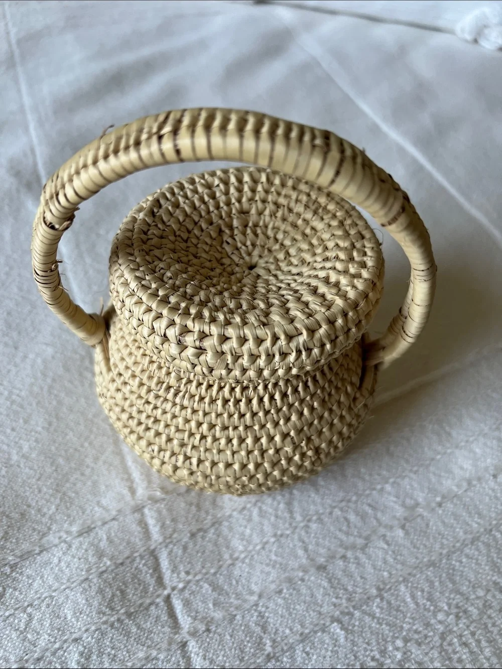 Natural Woven Rattan small Storage Basket with Handle - Cream