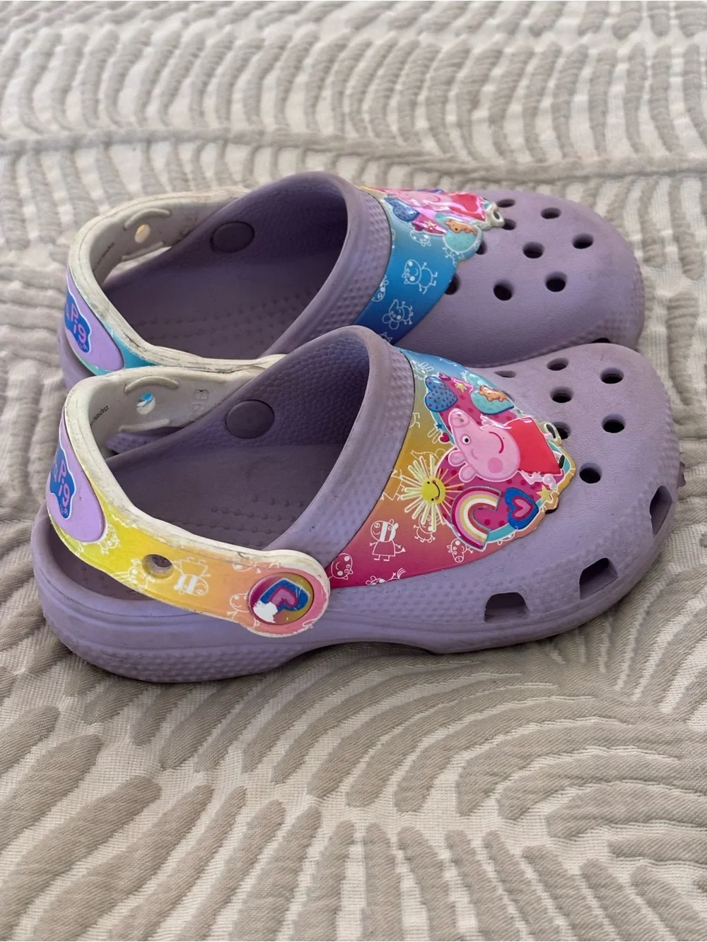 CROCS Kids Lavender Peppa Pig Clogs with Rainbow Strap Accents Size 9