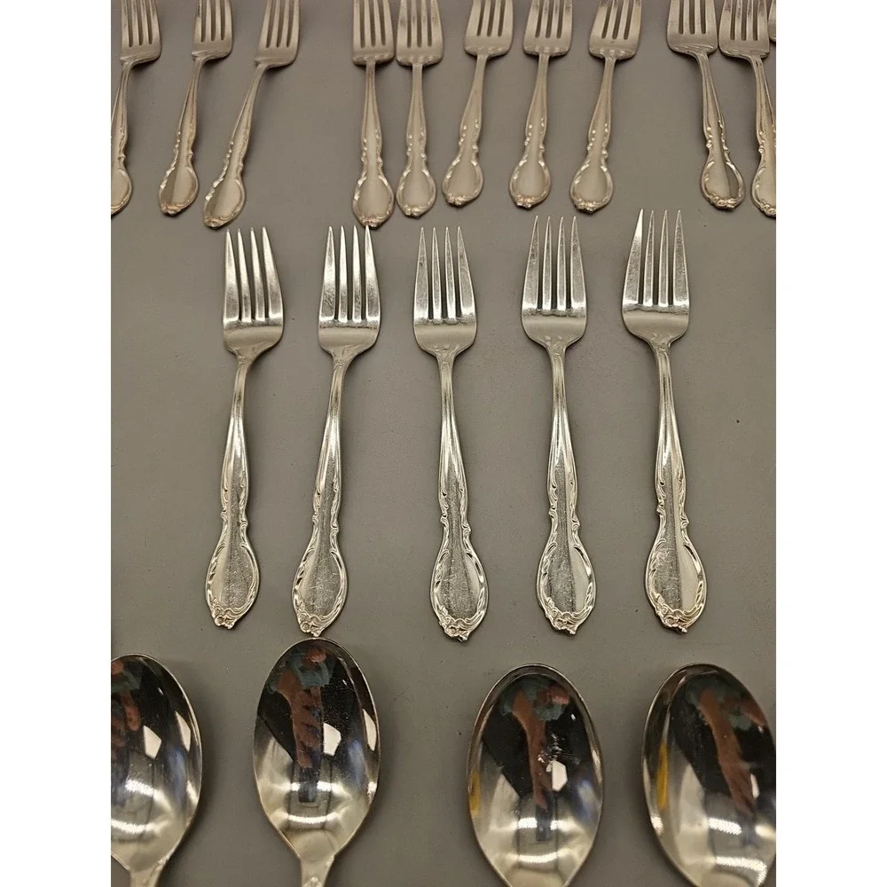 Rogers Stainless Flatware 42 Mixed Pieces‎ Knives Forks Spoons Floral Pattern
