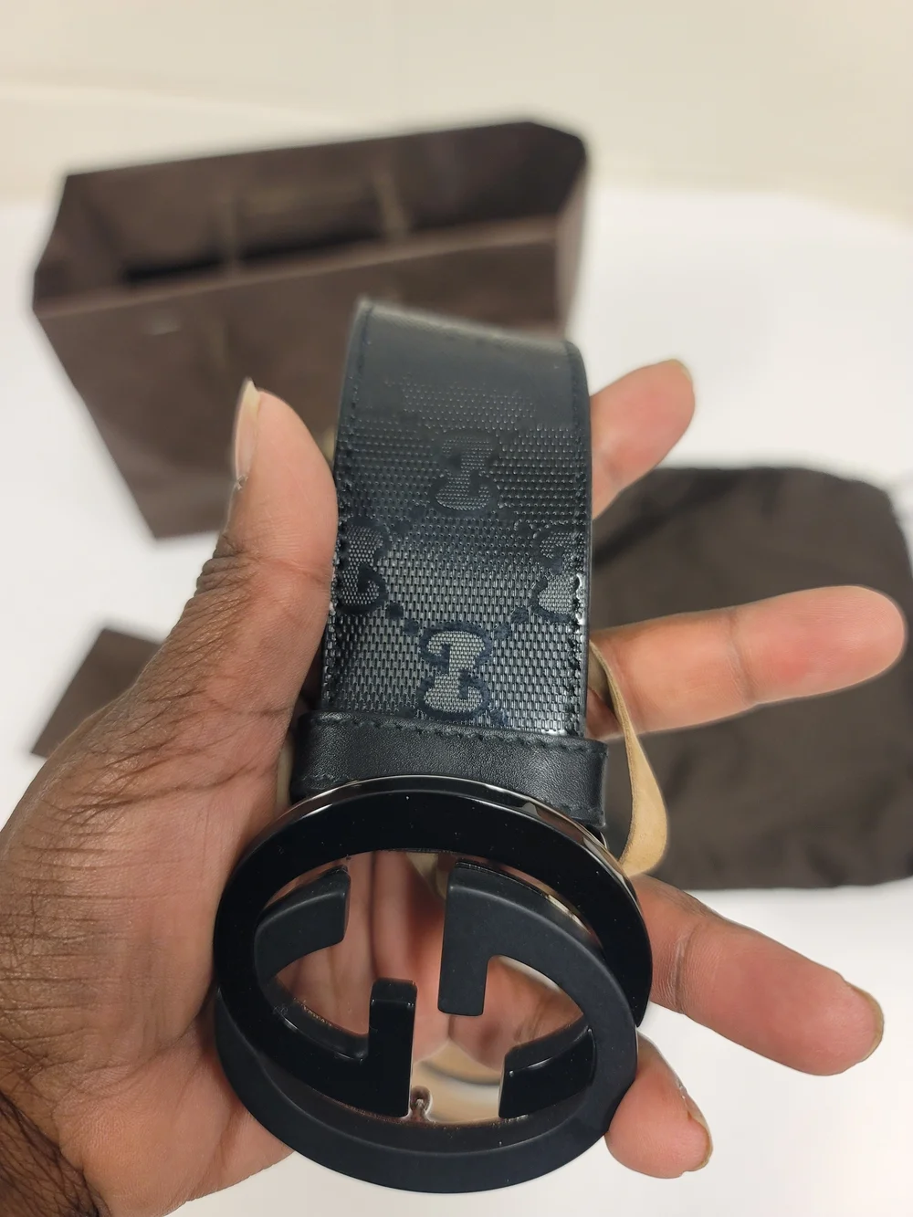Gucci Men’s Black Leather G Buckle Belt