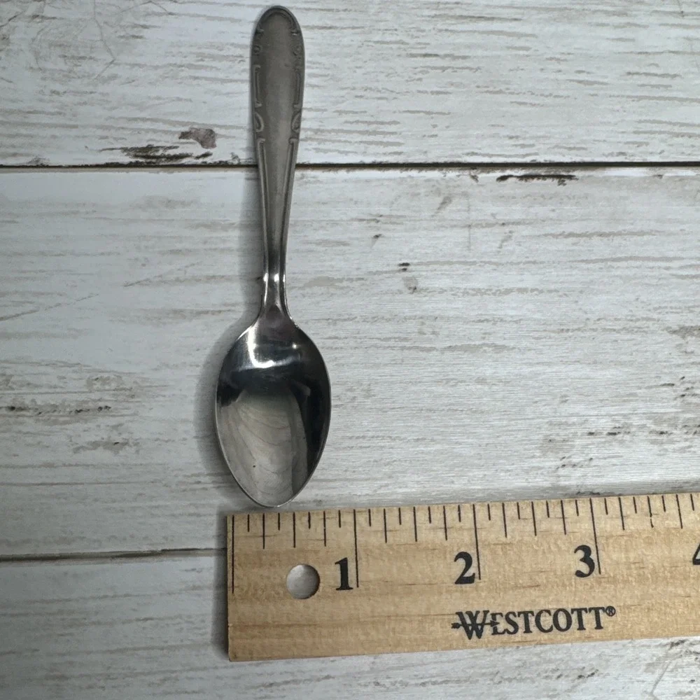 Vintage Inox P Wings Stainless Steel Coffee/Tea Small Spoons Lot Of 4
