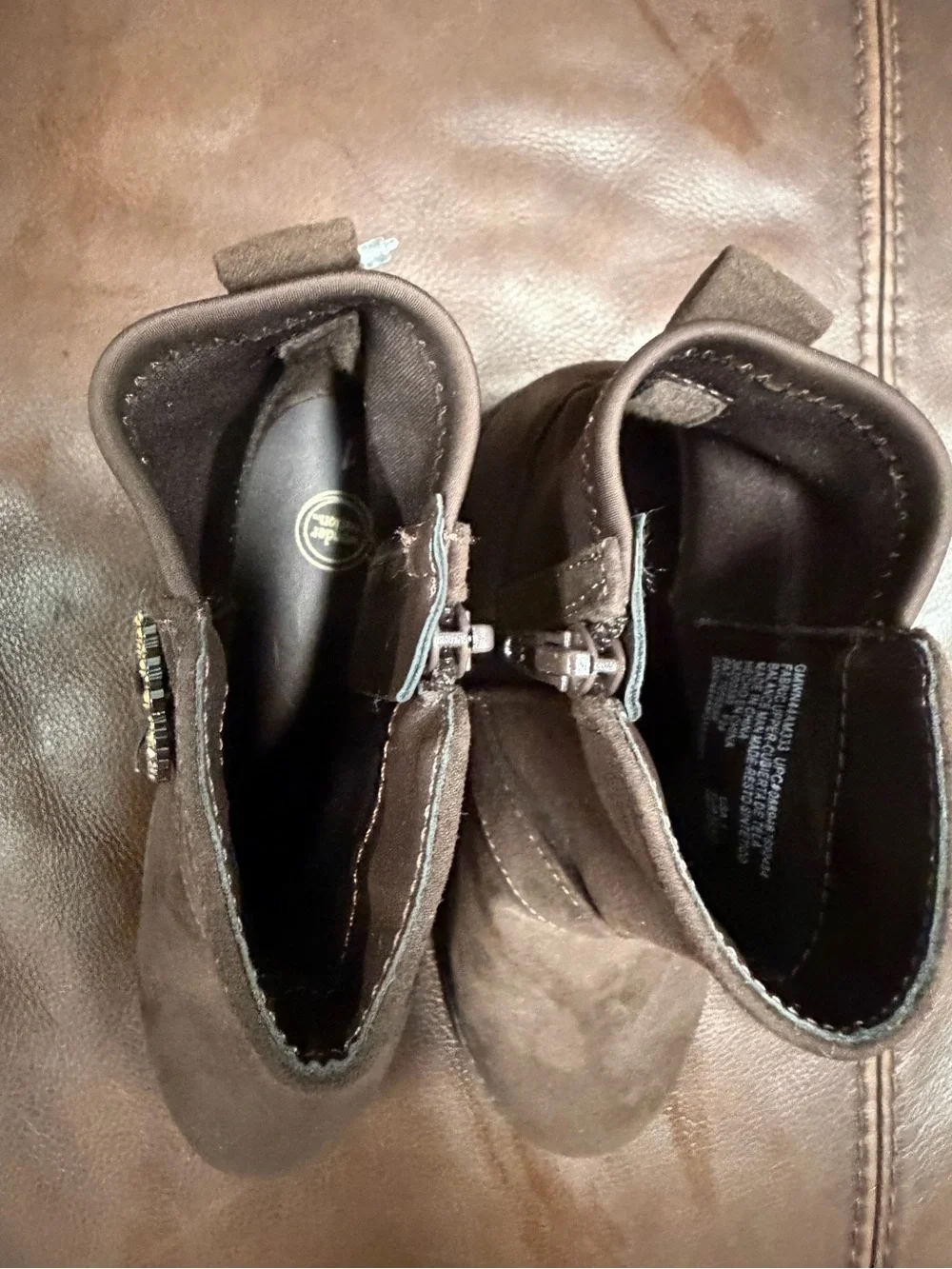 Kids Brown Suede Ankle Boots with Side Zipper & rhinestone buckle NWT Sz 1   122