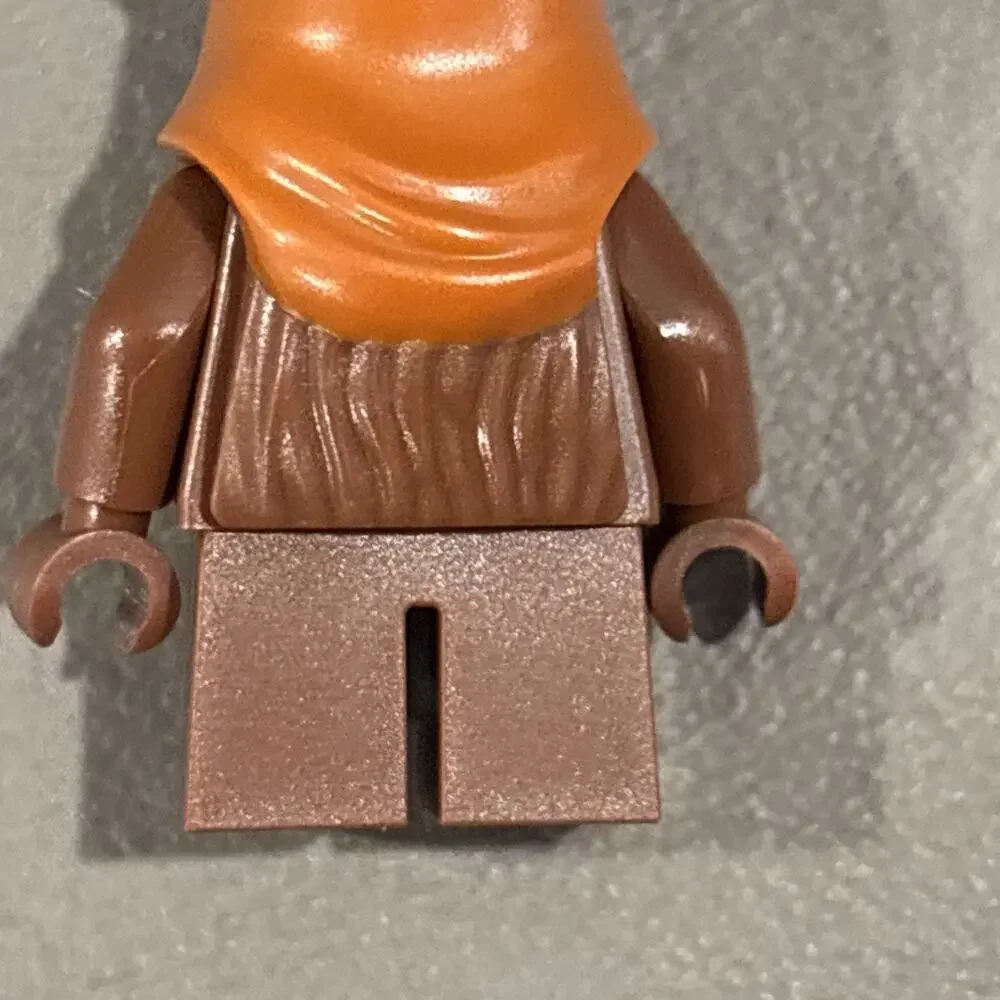 Lego Wicket (Ewok) Minifigure #sw1435 Molded Dark Orange Hood w/ Wrinkles New