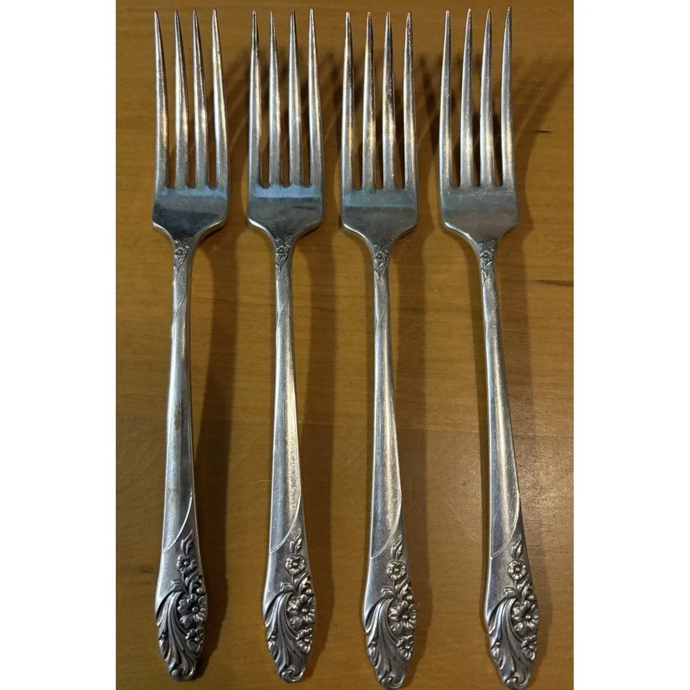 Lot 4 Oneida Community Evening Star Silver plate Dinner Forks 7 5/8