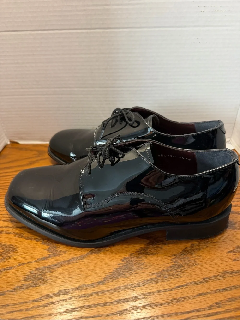 Hitchcock polished black