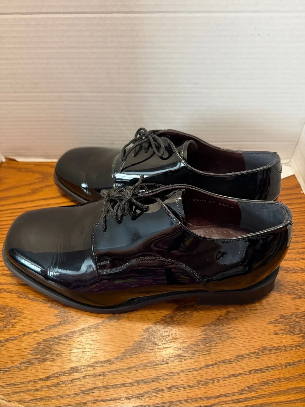 Hitchcock polished black