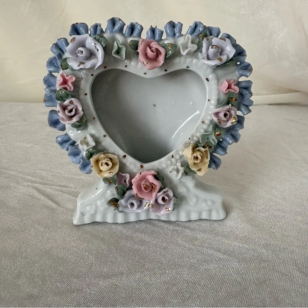 Vintage coquette heart