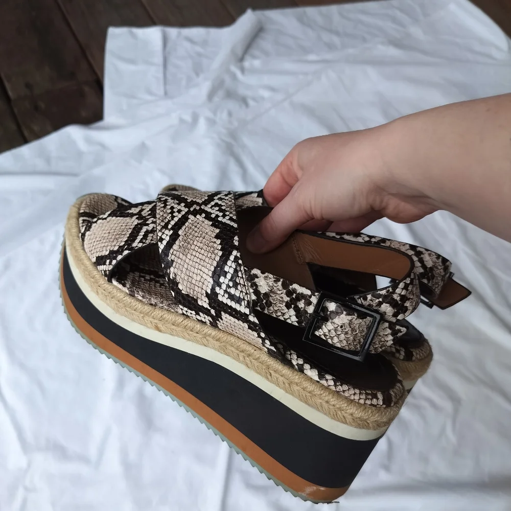 Enzo Angiolini only good