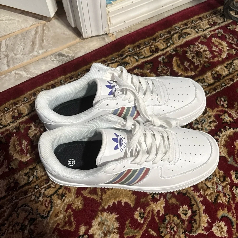 Gucci stylish sneakers