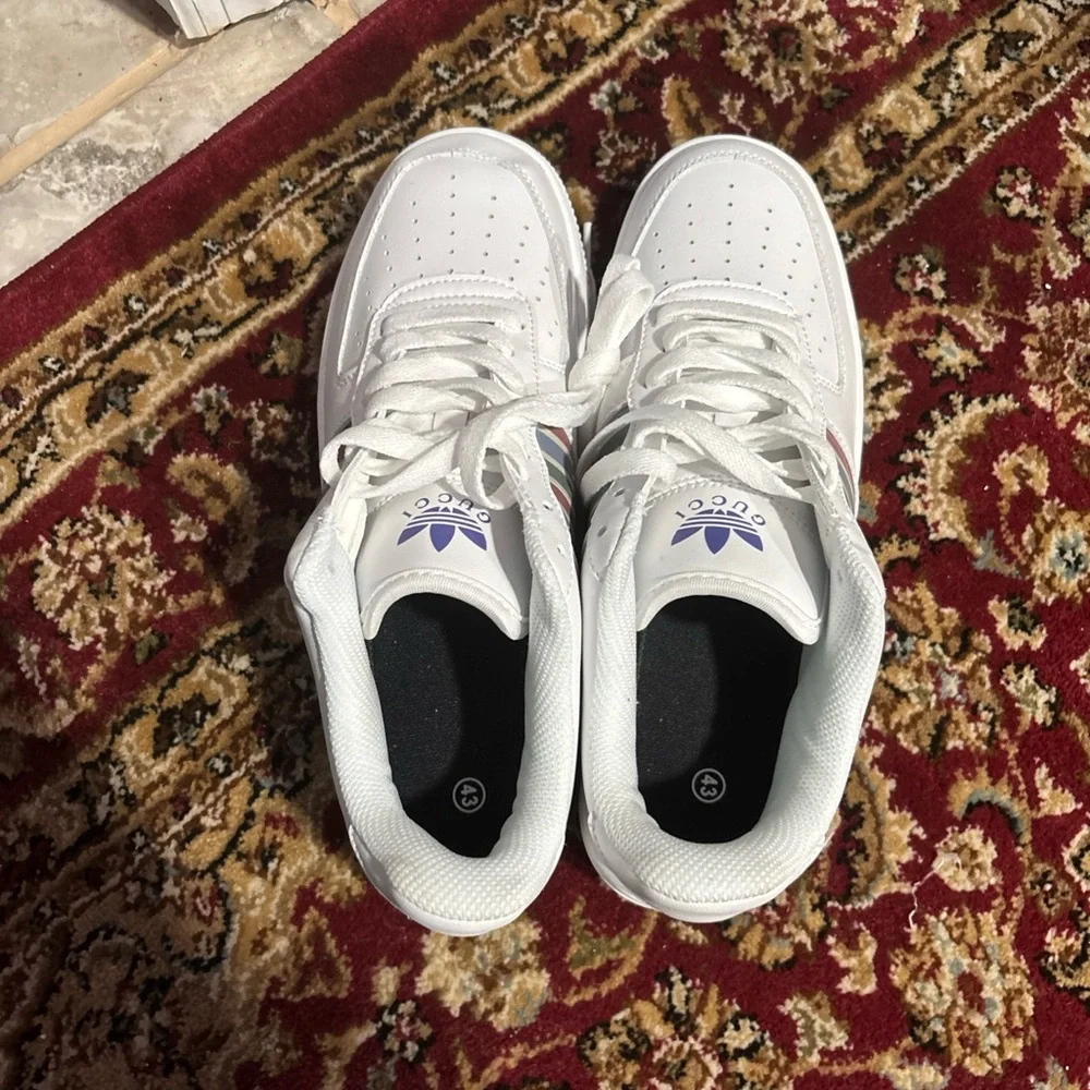 Gucci stylish sneakers