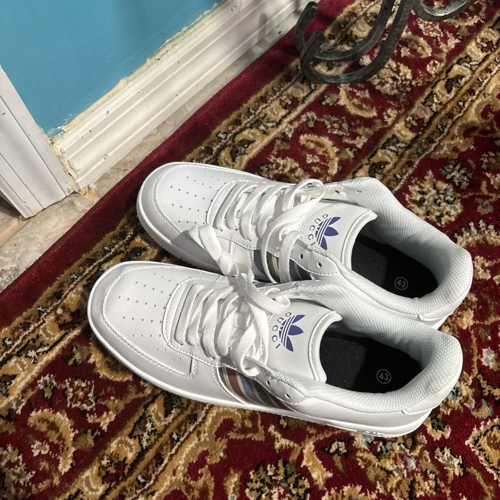 Gucci stylish sneakers