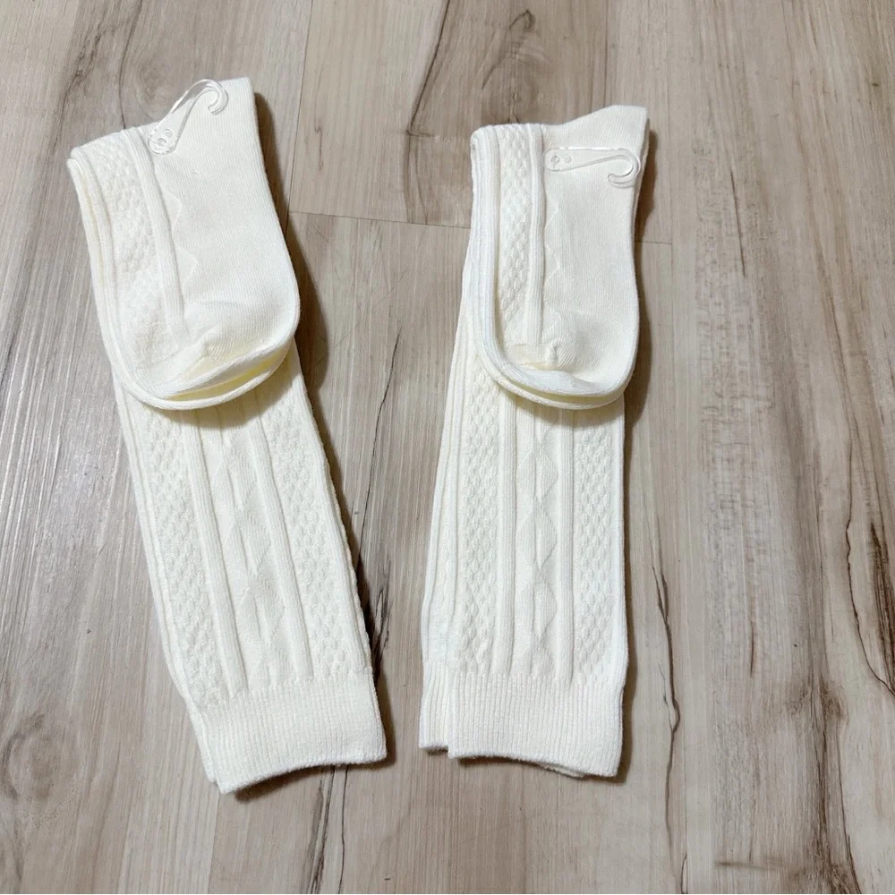 Jefferies Socks knit new cable