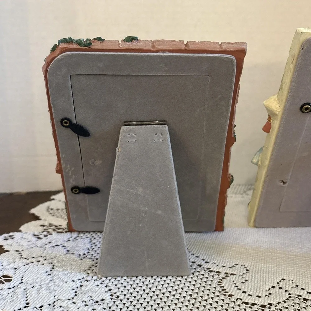 FIGI VintageSET 2 Gardening Flowers picture frame 3D. 3.5 photos.Cottagecore.