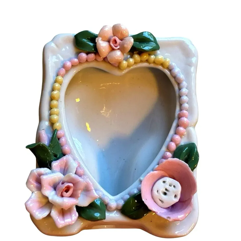 VTG 80s 3D Photo Frame Pink Roses Heart Victorian Porcelain Standing Cottage