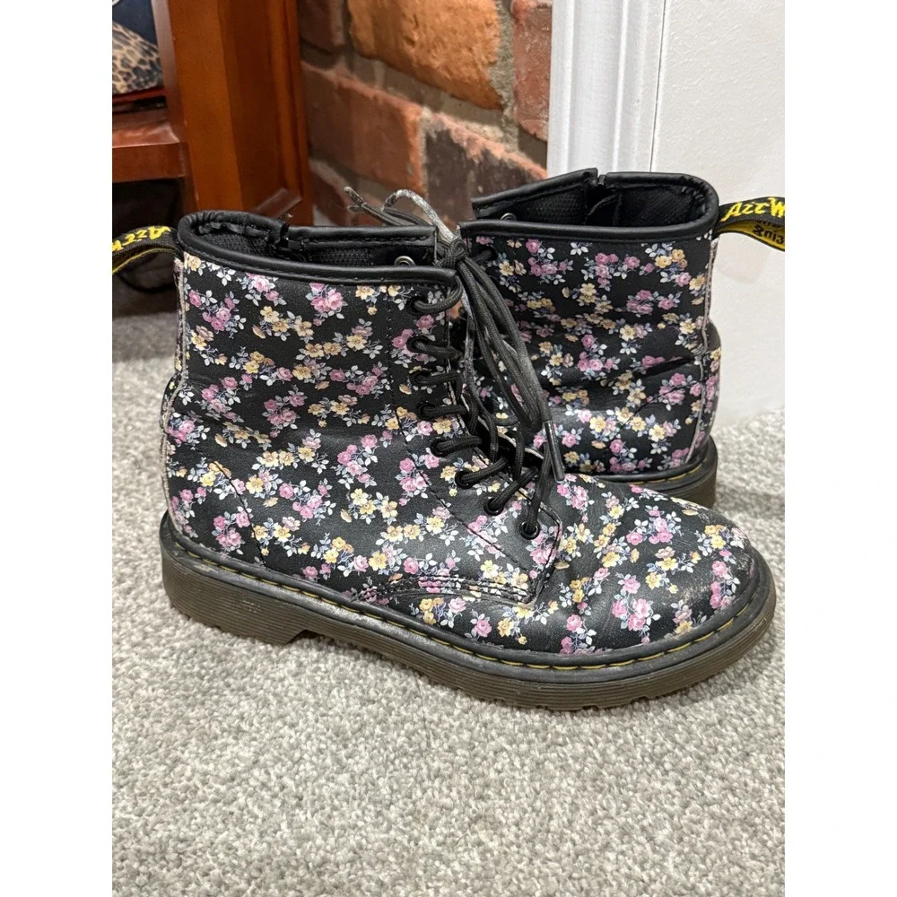Dr. Martens Delaney Floral Boots Black Pink Yellow Flower Print Kids US 3 EU 34