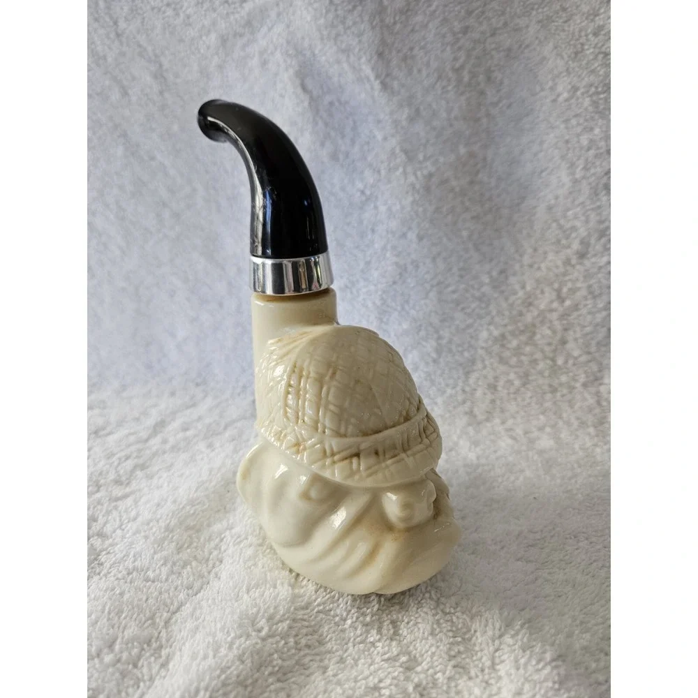 AVON Vintage Bloodhound Pipe Dog Wild Country After Shave‎ 6 oz Full Bottle