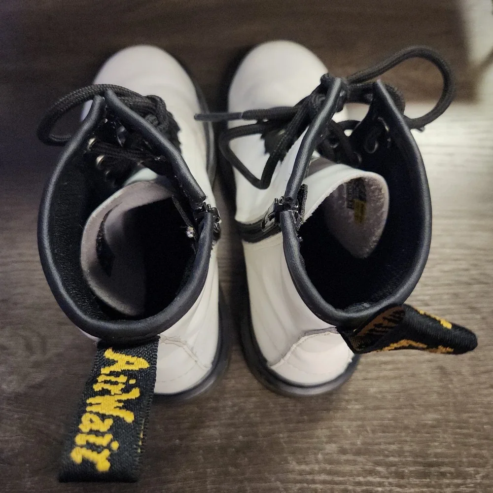 Dr Doc Martens 1460J Combat Boots Kids Size 2 White Leather Lace Up Side Zip
