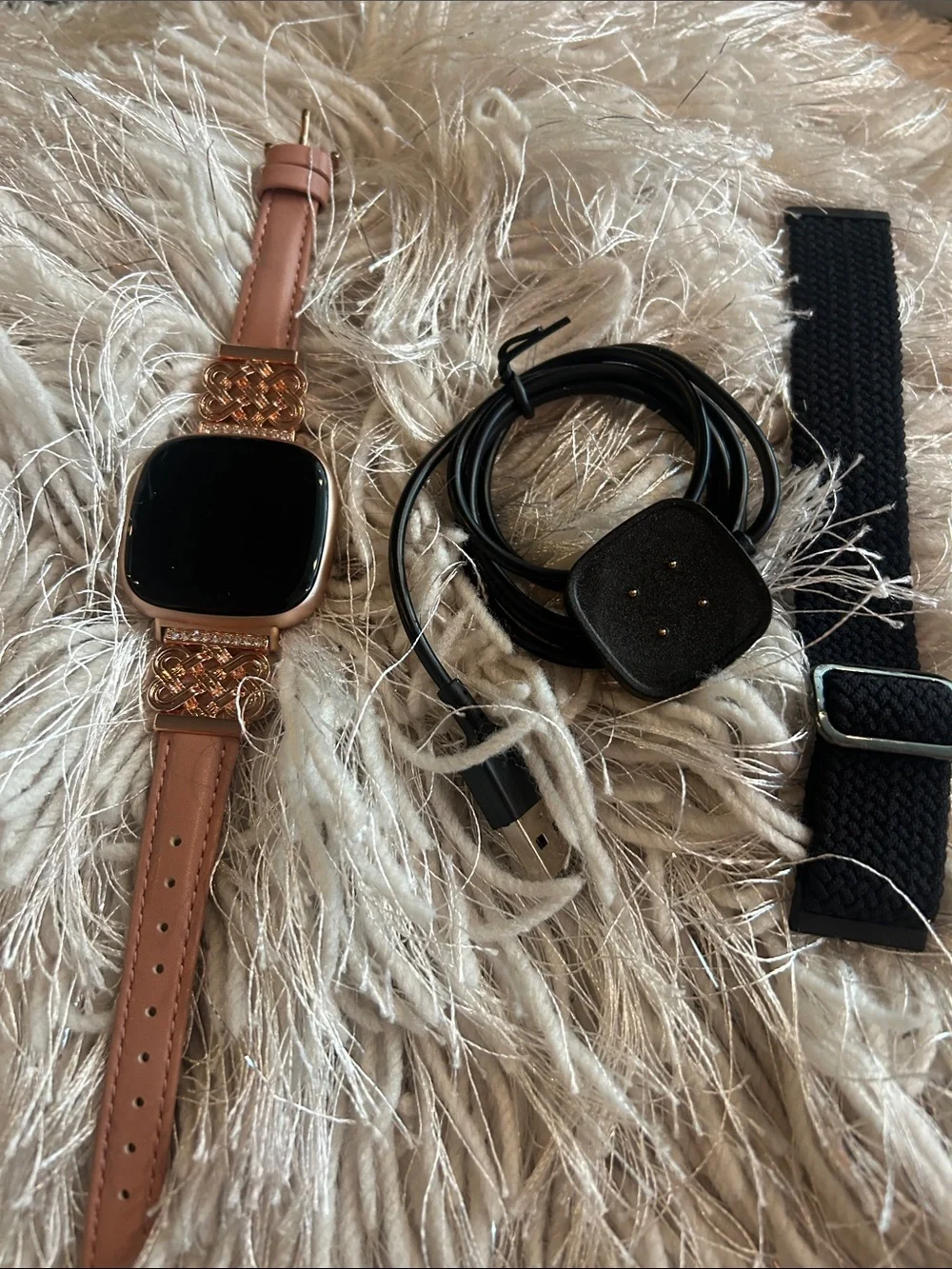 Fitbit verse 4, pre-loved in good condition